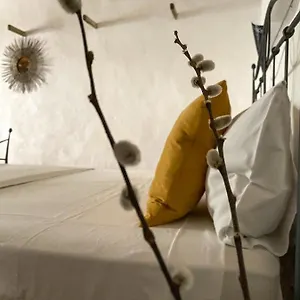 Is Scabas Guestrooms , Solarussa Italie